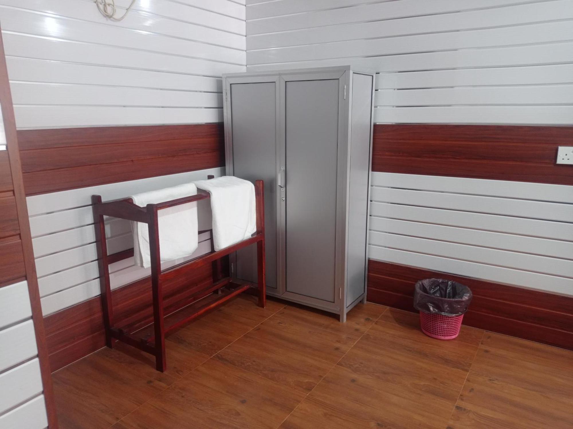 Silver Beach Hotel Trincomalee Ngoại thất bức ảnh