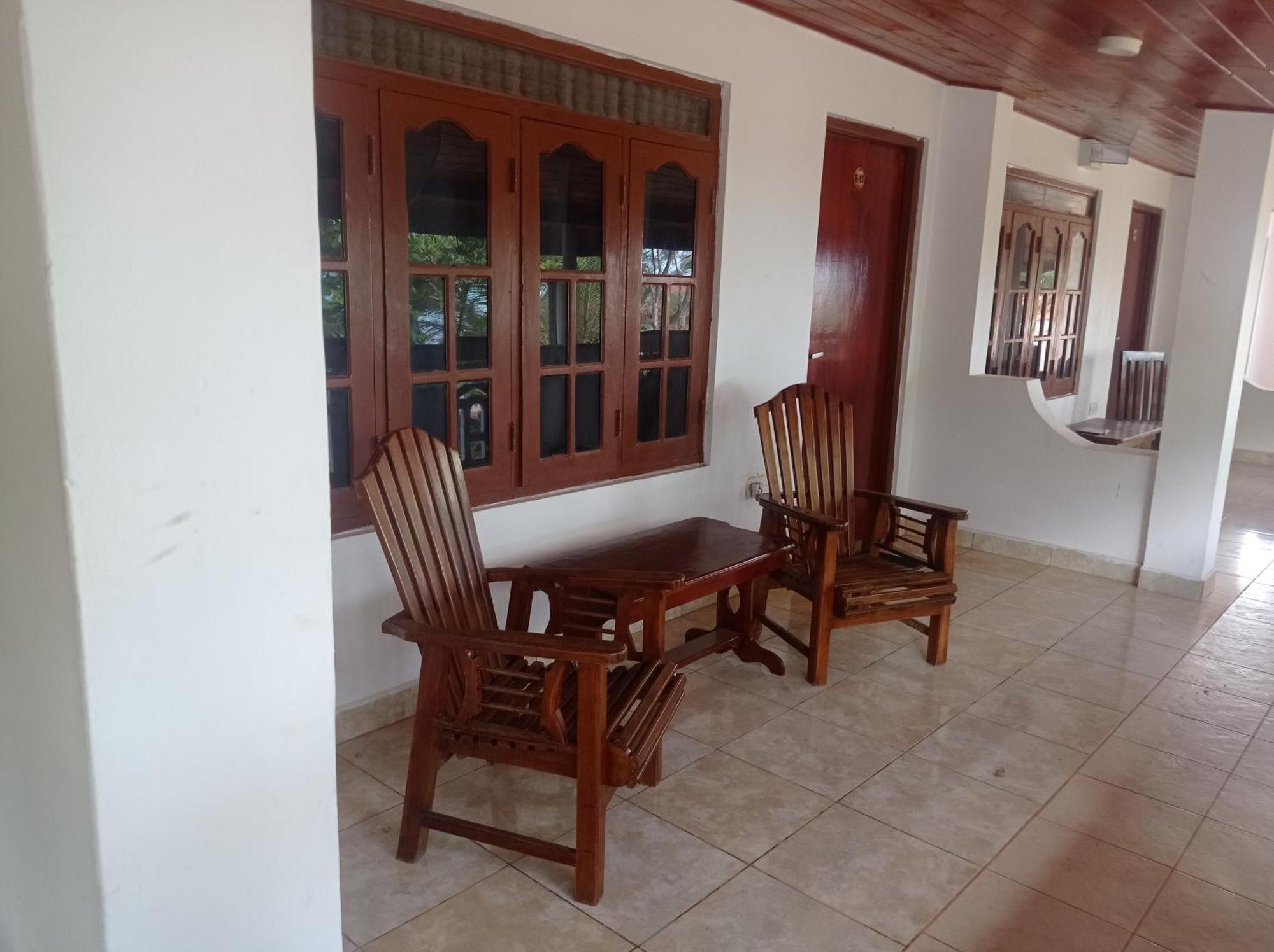 Silver Beach Hotel Trincomalee Ngoại thất bức ảnh