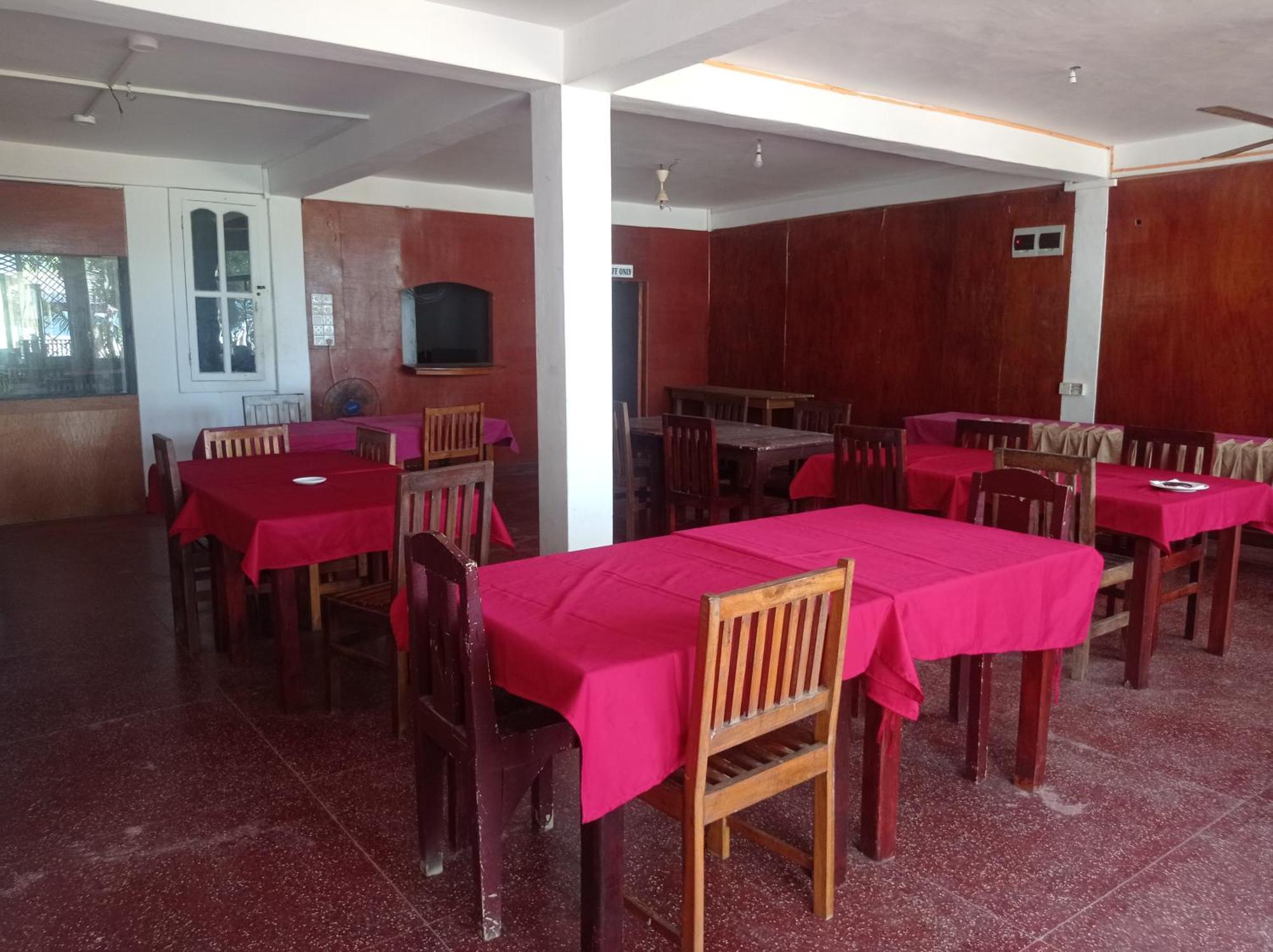 Silver Beach Hotel Trincomalee Ngoại thất bức ảnh