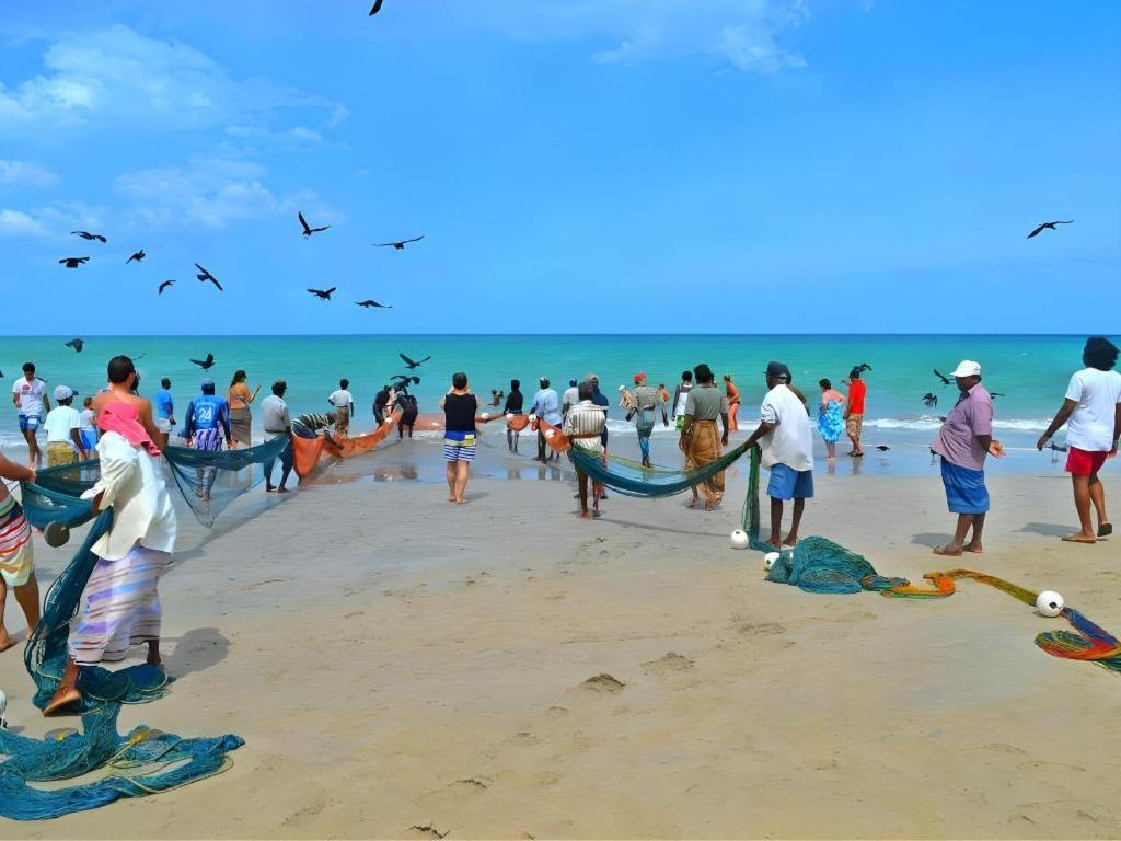 Silver Beach Hotel Trincomalee Ngoại thất bức ảnh