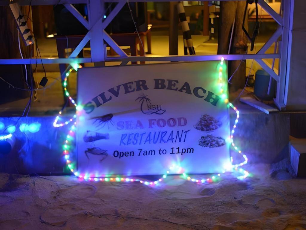 Silver Beach Hotel Trincomalee Ngoại thất bức ảnh