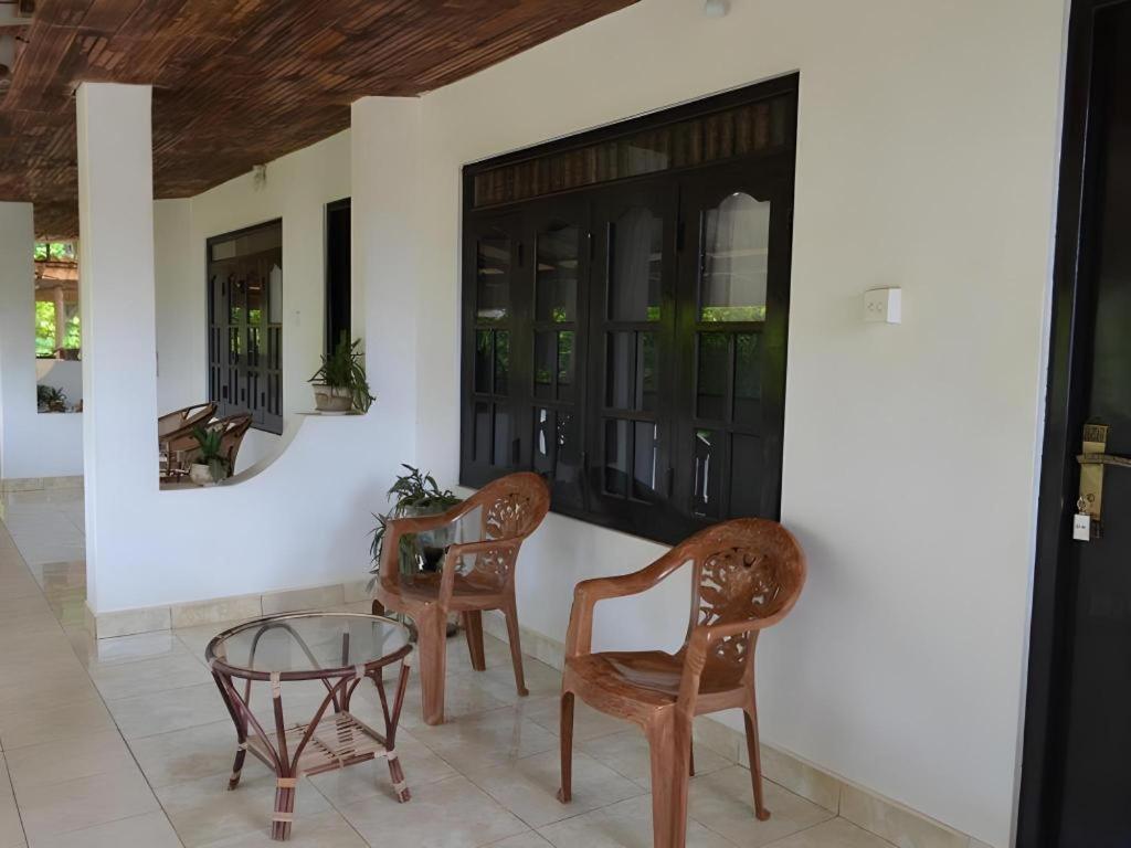 Silver Beach Hotel Trincomalee Ngoại thất bức ảnh