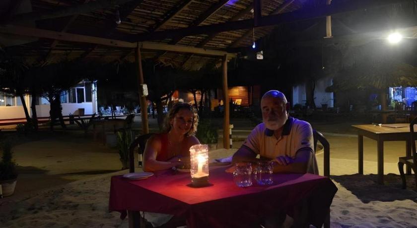 Silver Beach Hotel Trincomalee Ngoại thất bức ảnh