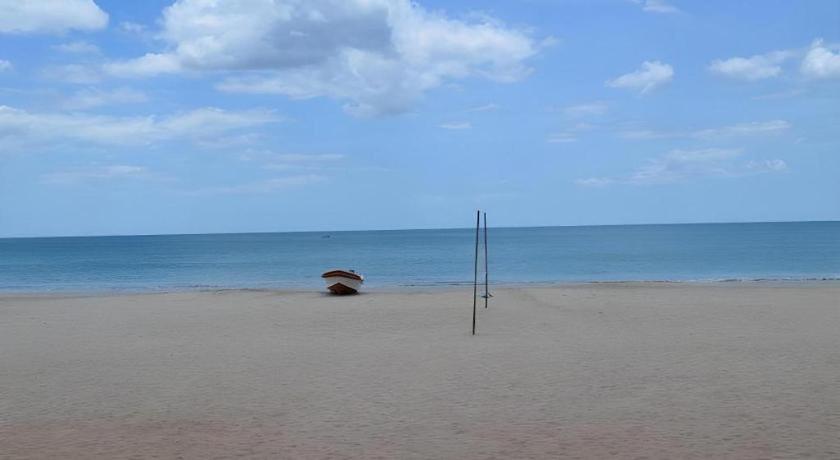 Silver Beach Hotel Trincomalee Ngoại thất bức ảnh