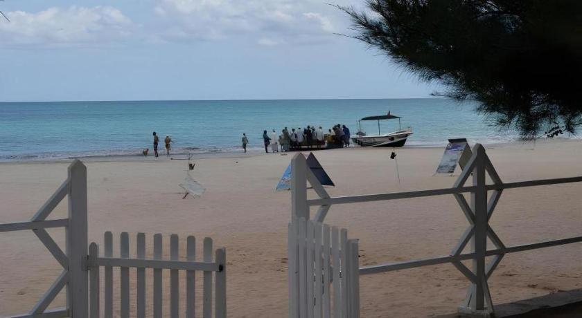 Silver Beach Hotel Trincomalee Ngoại thất bức ảnh
