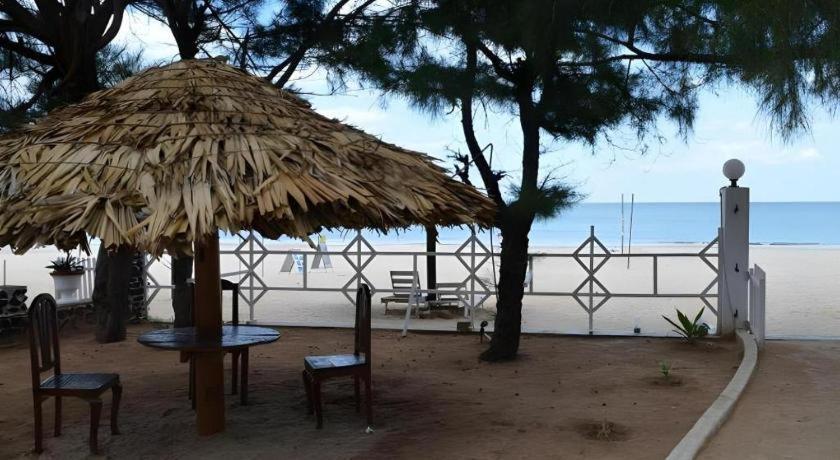 Silver Beach Hotel Trincomalee Ngoại thất bức ảnh